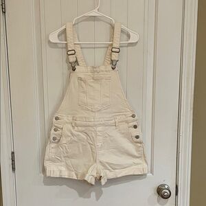 Old Navy small Cream shorts Overalls like new